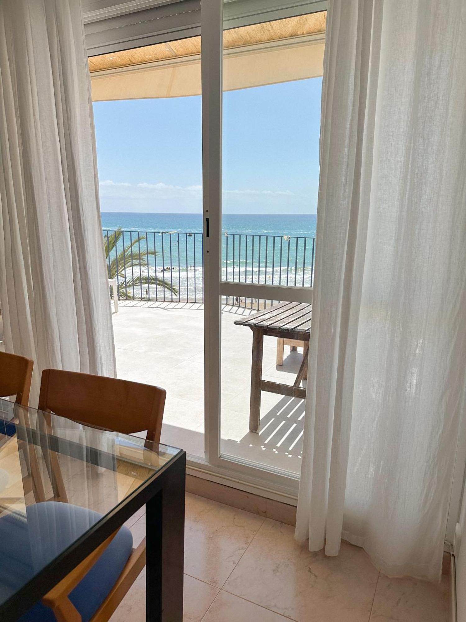 Sitges Aiguadolc Playa Apartment Bagian luar foto
